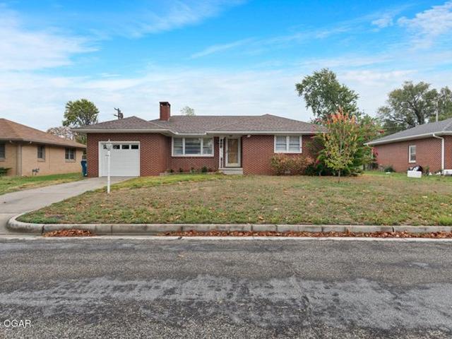 House for sale in Joplin, Jasper County
