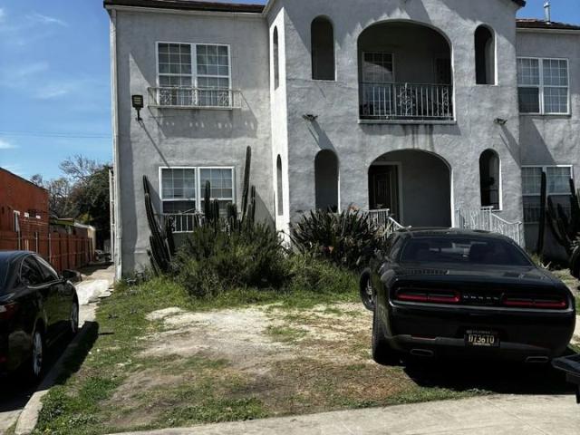 Condo for rent in Canoga Park, California
