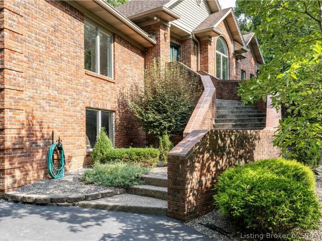 House for sale in Floyd County, Indiana