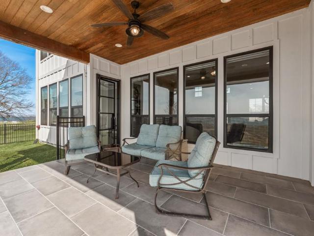 House for sale in Navarro, Texas