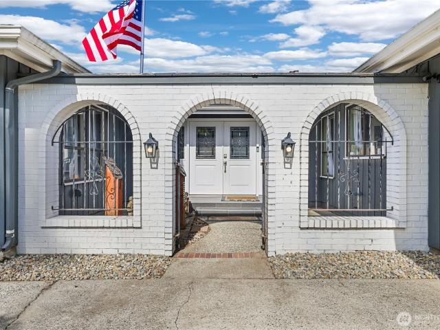 House for sale in Fife, Washington