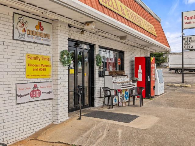 Commercial for sale in Sheffield, Alabama