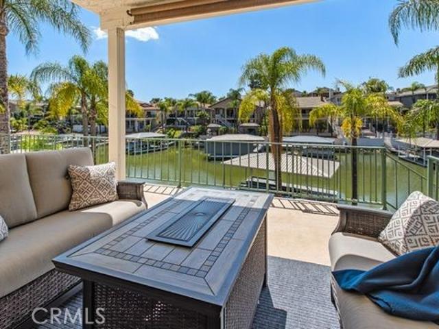 House for sale in Canyon Lake, California