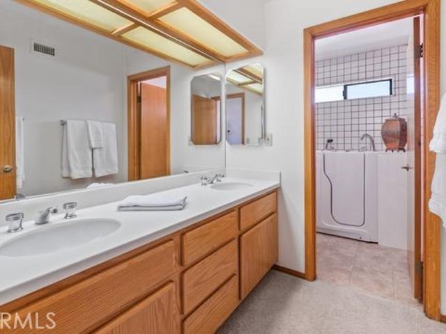 House for sale in Canyon Lake, California