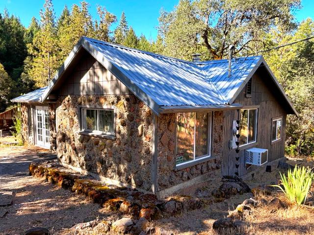 House for sale in Shasta, California