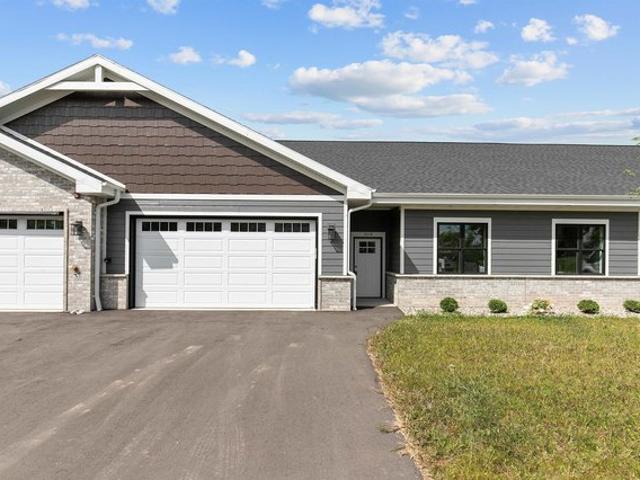 Condo for sale in Menasha, Winnebago County