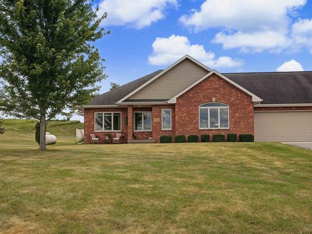 House for sale in Hazel Green, Wisconsin