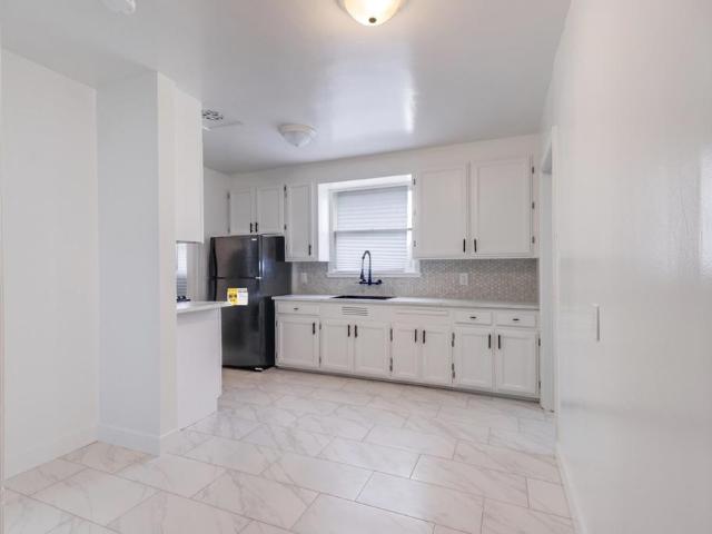 House for sale in Oakland, Alameda County