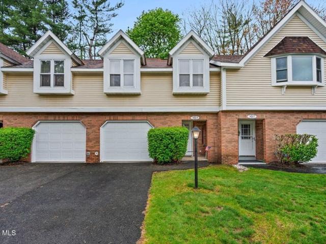 Townhouse for sale in Delmar, New York