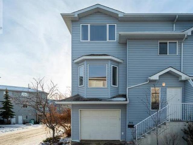 House for sale in Edmonton