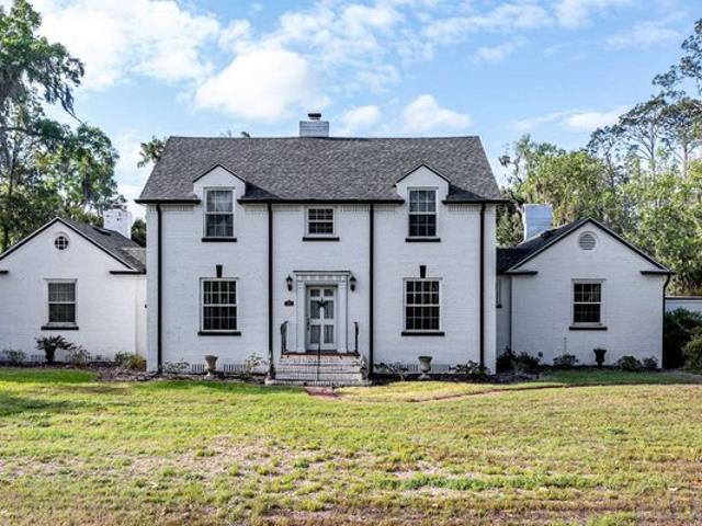 House for sale in Suwannee, Florida