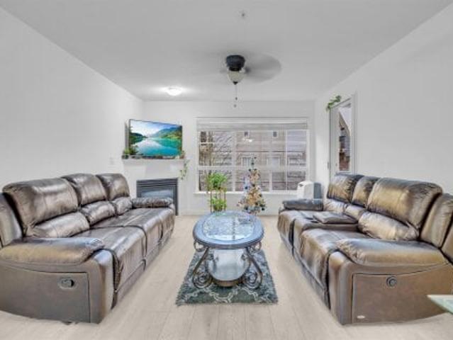 Apartment for sale in Surrey, British Columbia