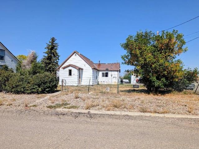 House for sale in Shelby, Montana