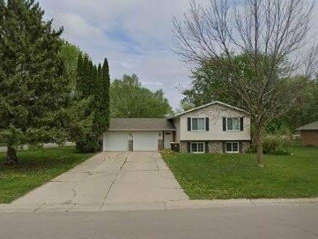 House for sale in Willmar, Kandiyohi County
