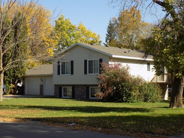 House for sale in Willmar, Kandiyohi County