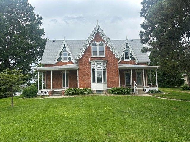House for sale in Cedar, Iowa