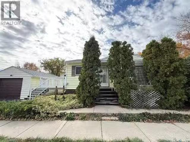 House for sale in Kindersley