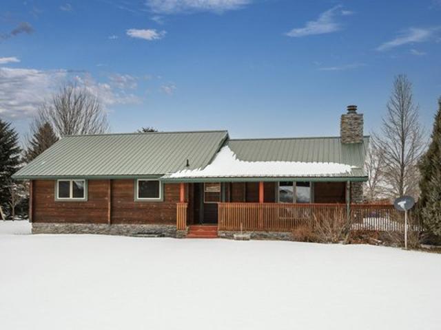 House for sale in Hazen, North Dakota