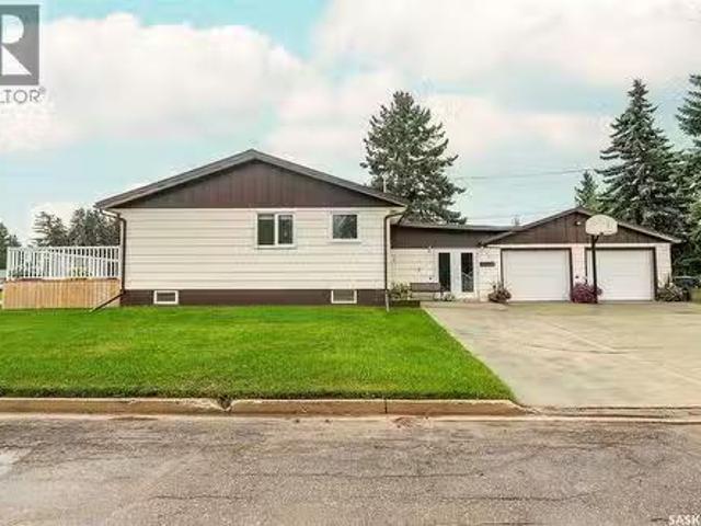 House for sale in Wynyard, Saskatchewan