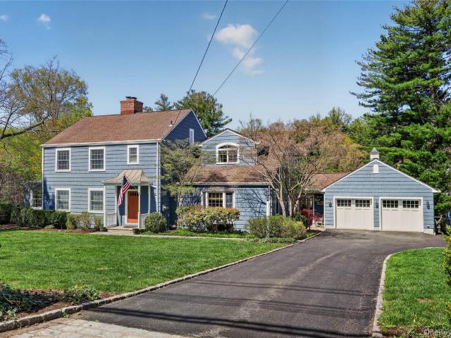 House for sale in Thornwood, New York