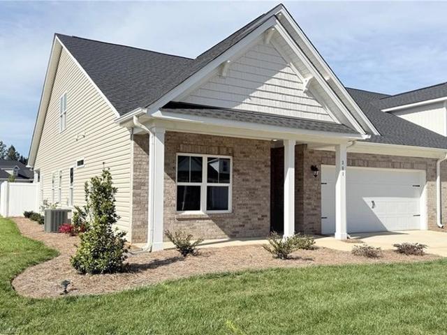 Townhouse for sale in Clemmons, North Carolina