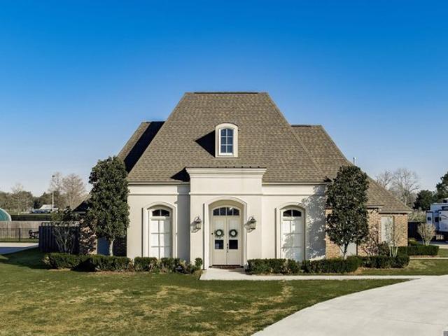 House for sale in New Roads, Louisiana