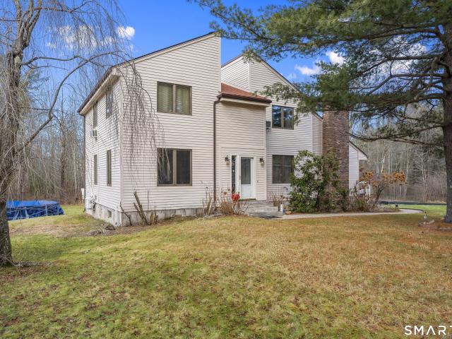 House for sale in Simsbury, Connecticut