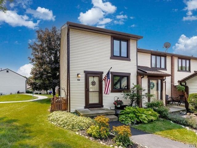Condo for sale in Clarence, New York