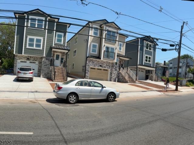 House for sale in Elizabeth, New Jersey