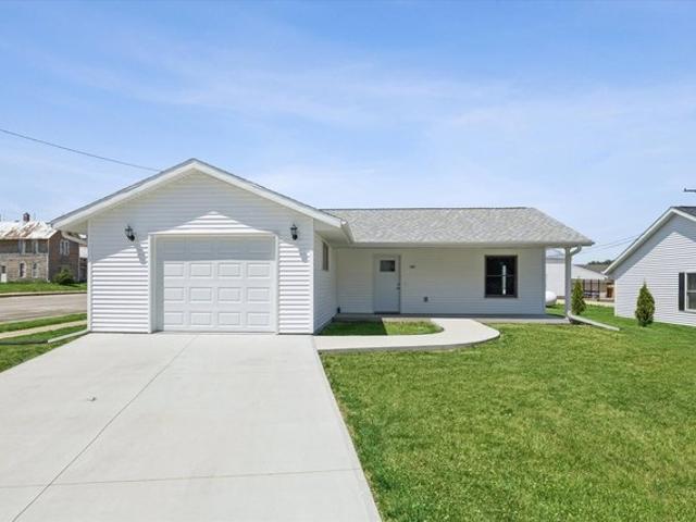 House for sale in Lost Nation, Iowa