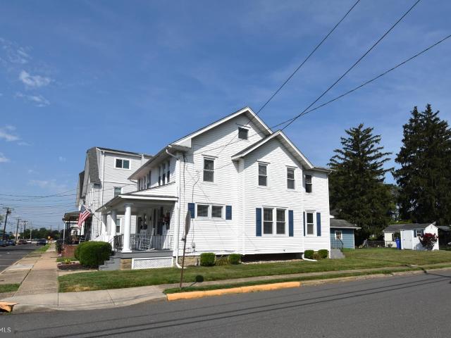 Townhouse for sale in Burlington, New Jersey