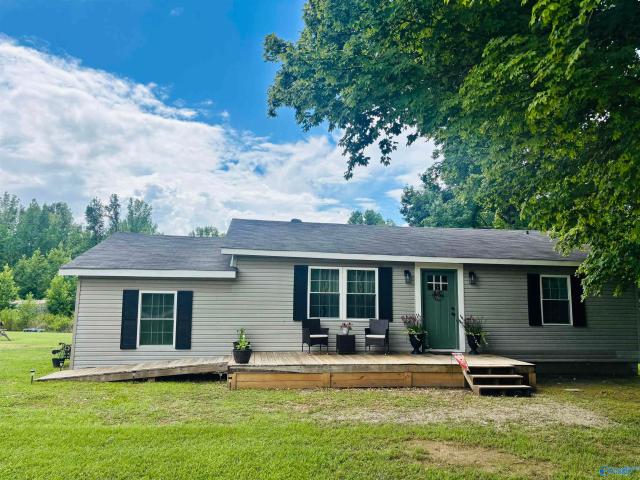 House for sale in Hillsboro, Alabama