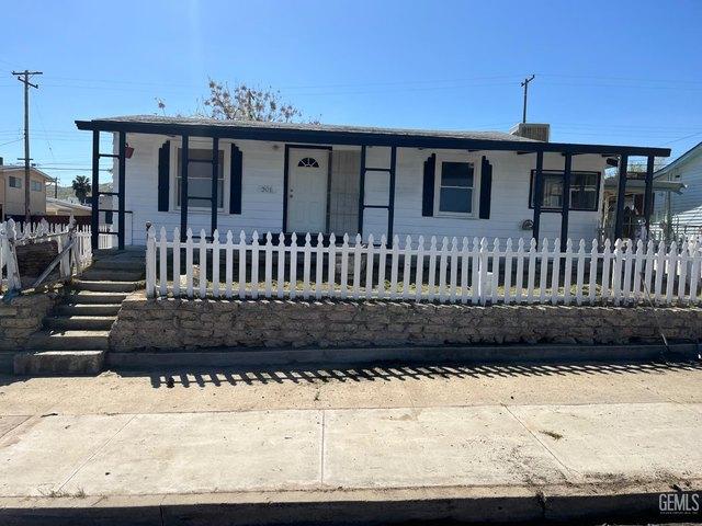 House for sale in Taft Heights, Taft