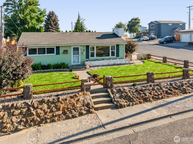 House for sale in Warden, Washington