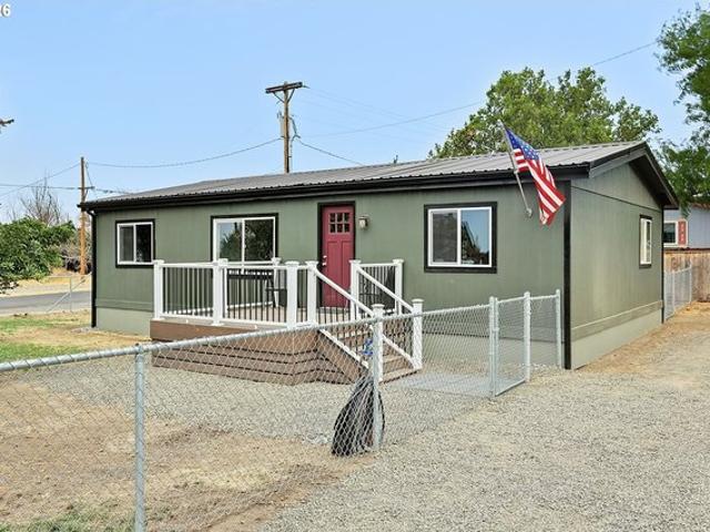 House for sale in Oregonia