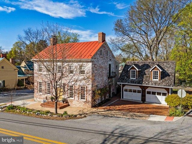 House for sale in Shepherdstown, West Virginia