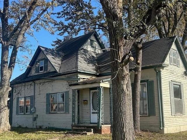 House for sale in Clinton, Missouri