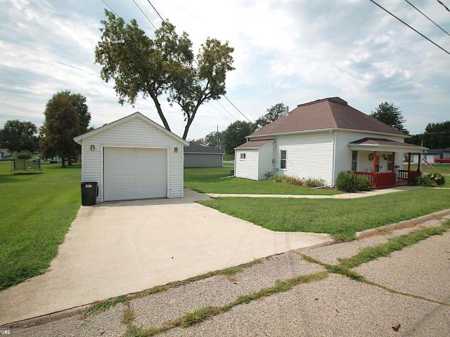 House for sale in Clarinda, Iowa