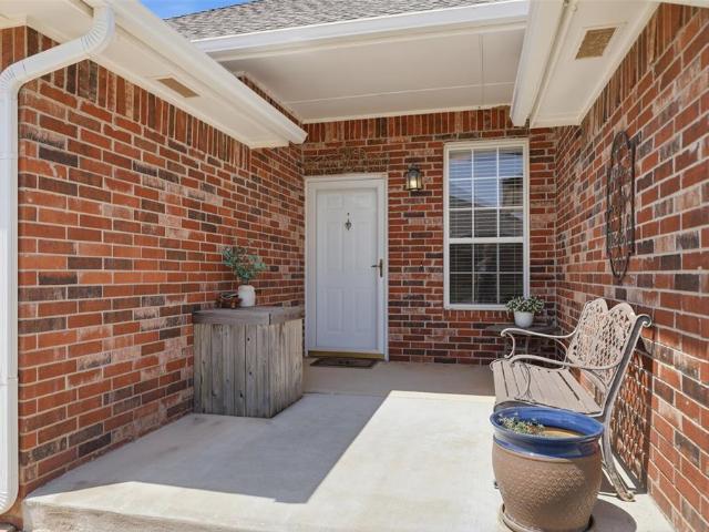 Townhouse for sale in Mustang, Oklahoma