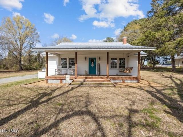 House for sale in Macclesfield, North Carolina