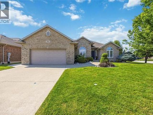 House for sale in Brights Grove, Ontario