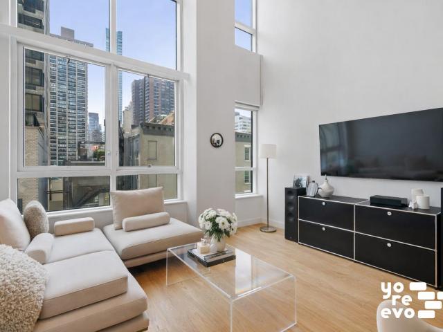 Condo for sale in Manhattan Community Board 8, New York