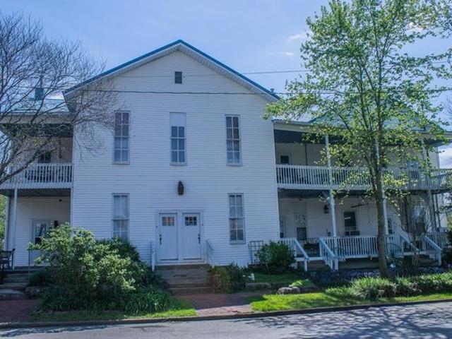 House for sale in Middlebourne, West Virginia