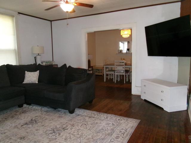 House for sale in Enfield, Illinois