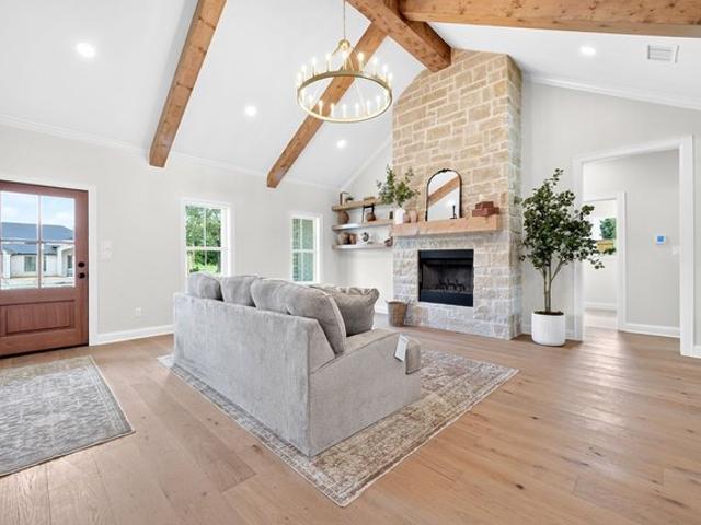 House for sale in Henderson, Texas