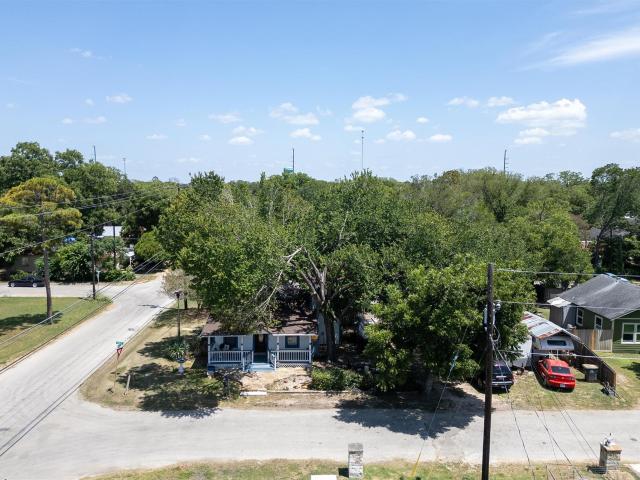House for sale in Luling, Texas