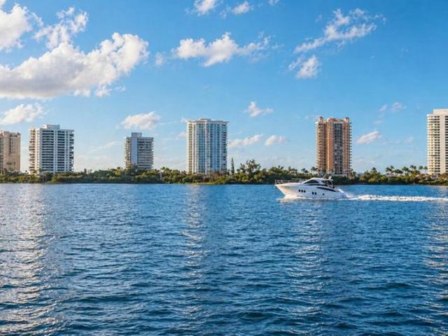 Condo for sale in Lake Park, Florida