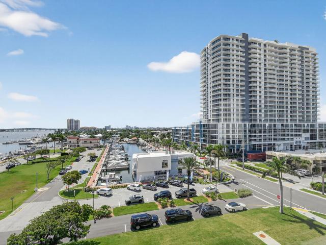 Condo for sale in Lake Park, Florida