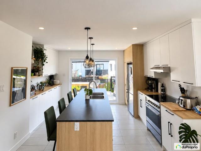 House for rent in Parc-Boutin, Saint-Lambert-de-Lauzon