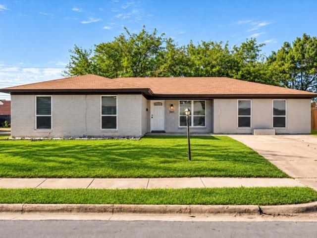 House for sale in Burleson, Johnson County